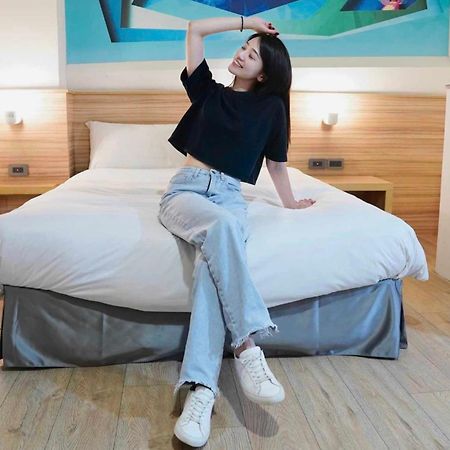 Trans Inn Taichung Buitenkant foto