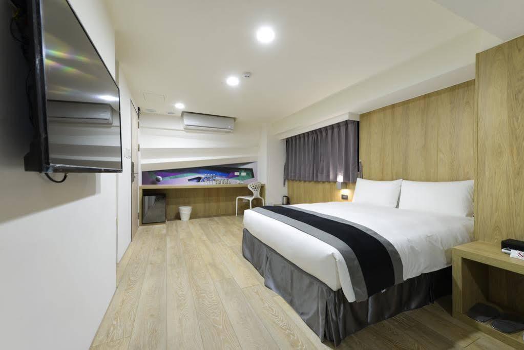 Trans Inn Taichung Buitenkant foto