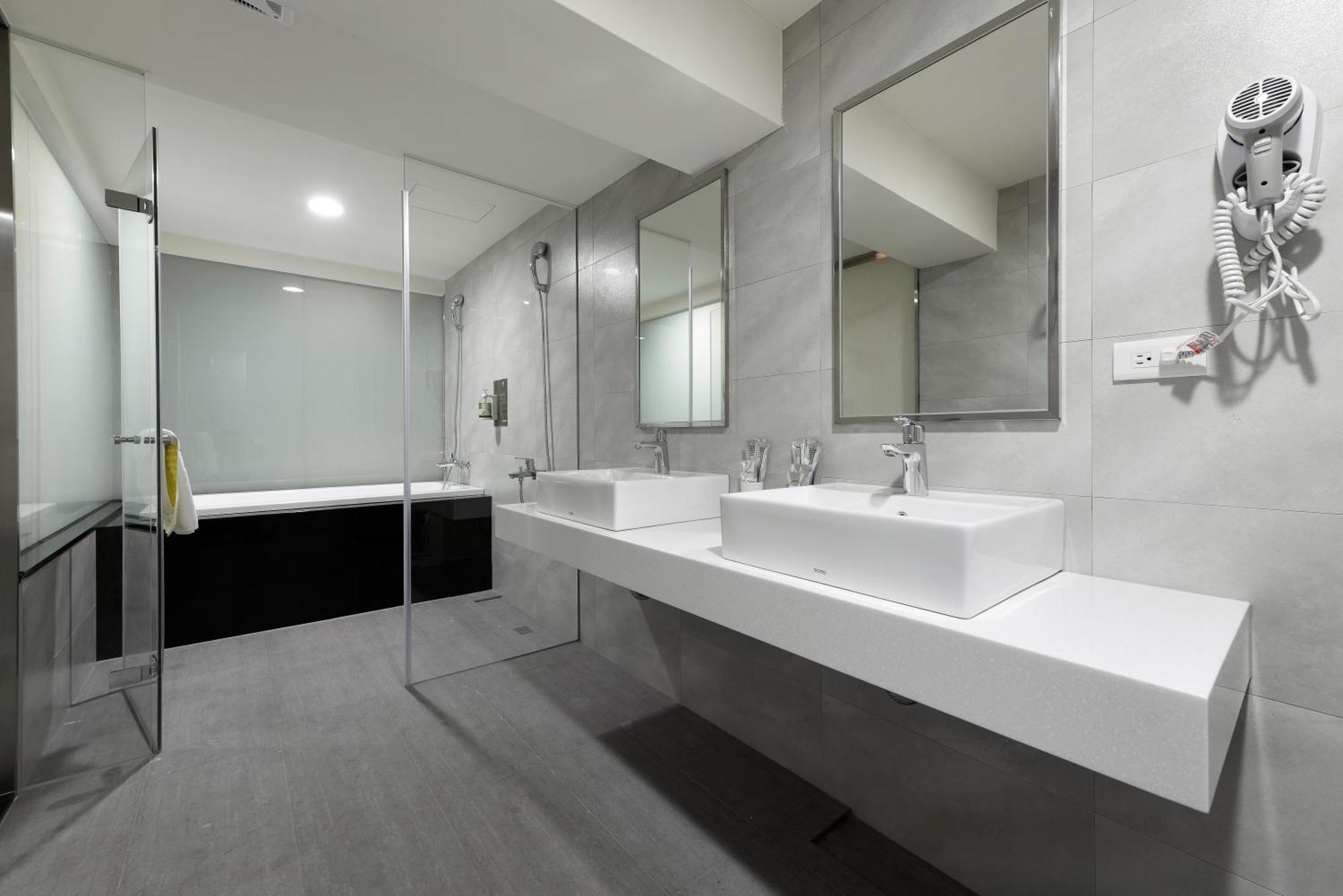 Trans Inn Taichung Buitenkant foto