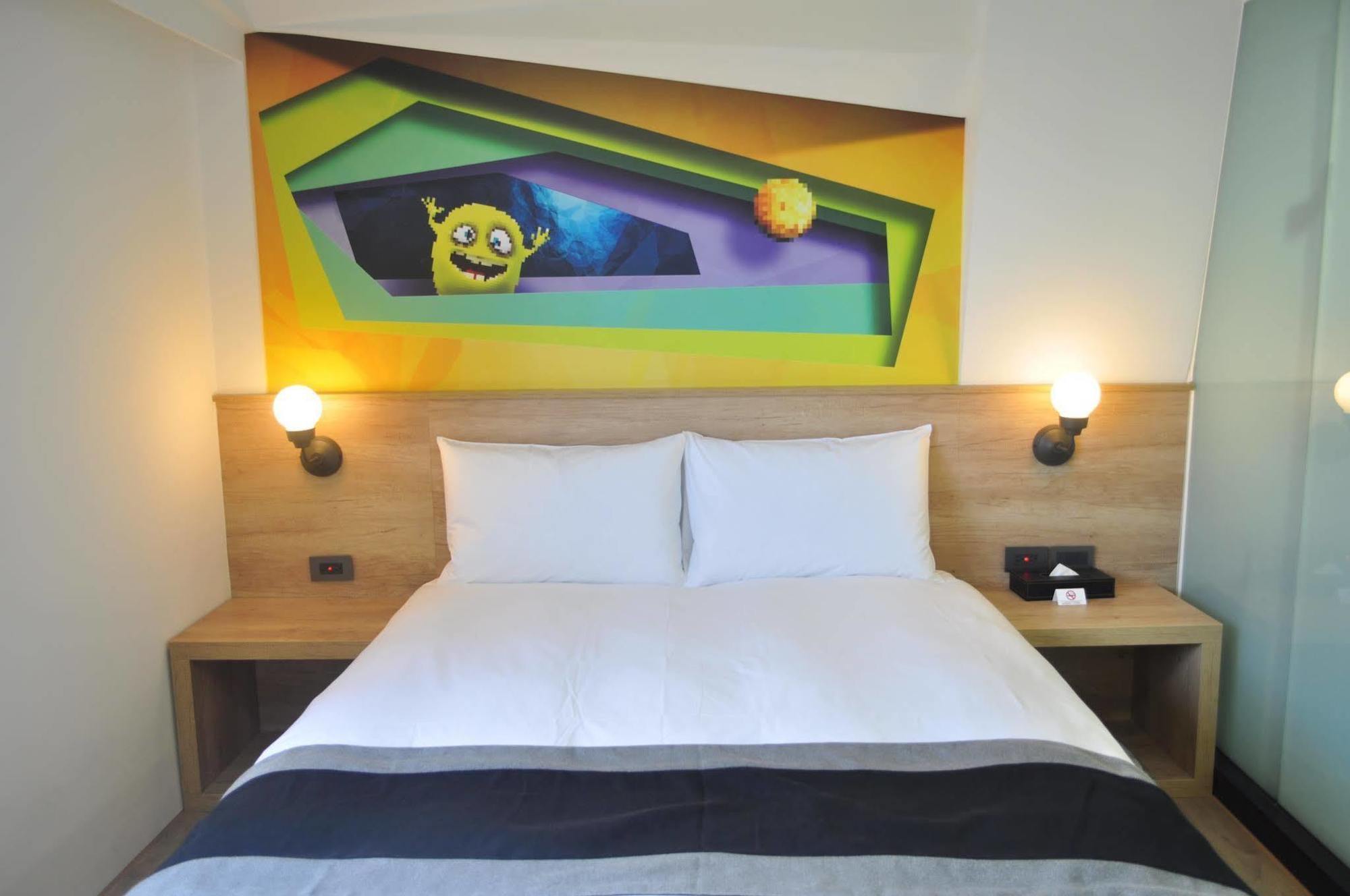 Trans Inn Taichung Buitenkant foto