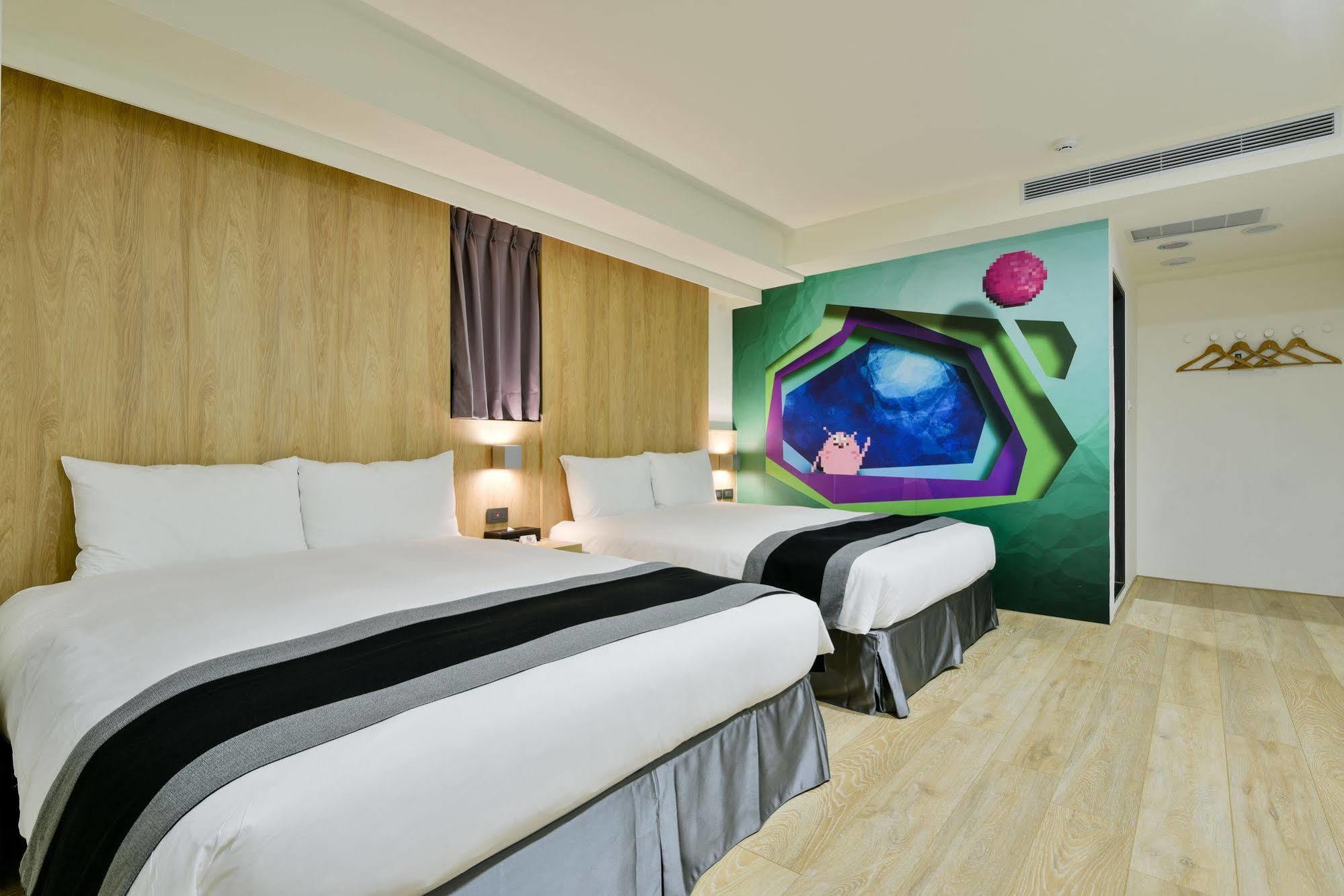 Trans Inn Taichung Buitenkant foto